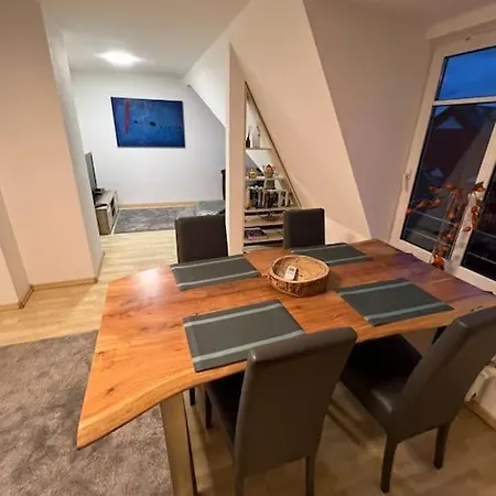 Dg In Der Naehe Vom Schloss *